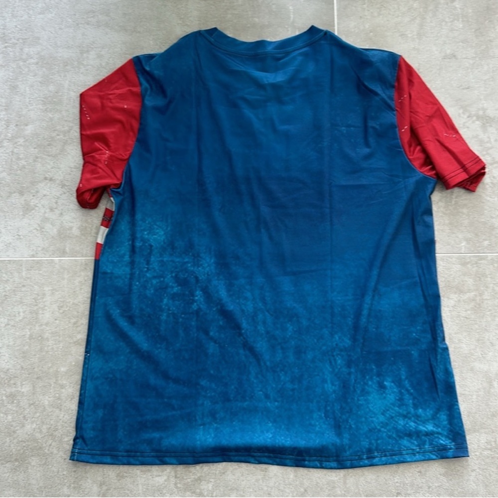 Bold Men’s Distressed American Flag Tee – Size L (Brand New) - Picture 3 of 3